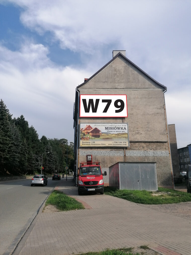 W79 - Wałbrzych, ul. 11-Listopada 164