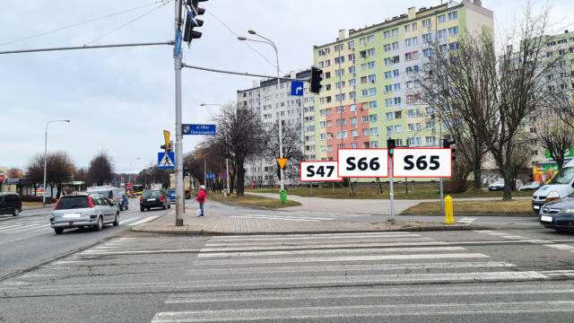 S65 — ul. Ludwika Zamenhofa – McDonald (pierwszy od prawej)