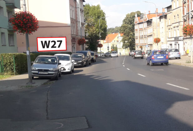 W27 — ul. Andersa 128