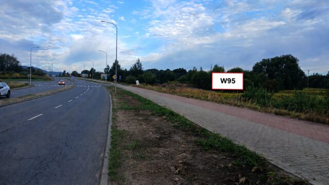 W95 — ul. Szczawieńska - Przód (2 od Biedronki) kierunek Struga