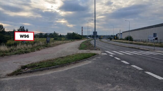 W96 — ul. Szczawieńska - Tył (2 od Biedronki) kierunek Piaskowa